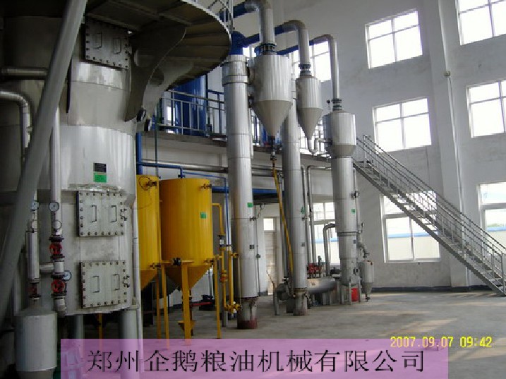 浸出油設(shè)備，浸出油設(shè)備哪家好，小型浸出設(shè)備，浸出器
